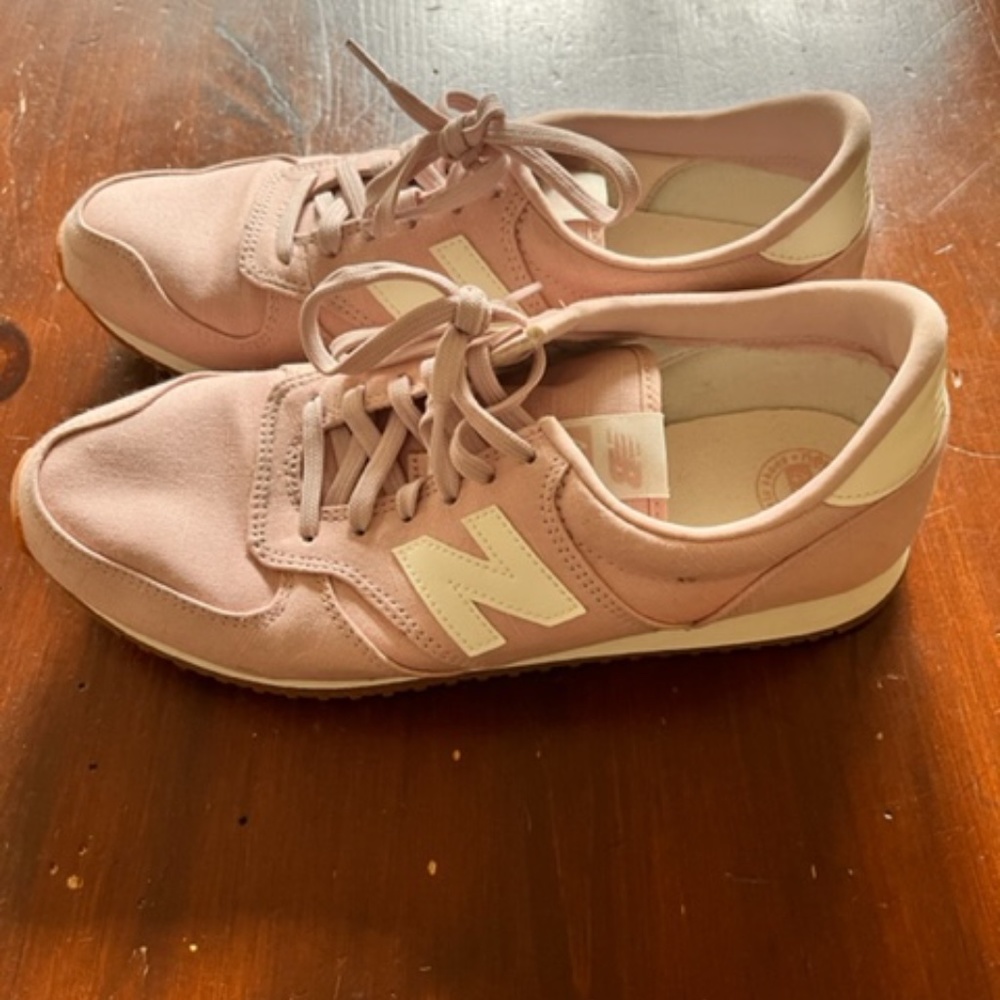New Balance 420 pink sneakers size 10
